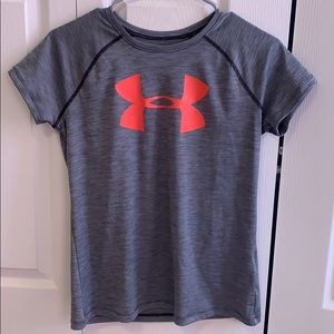 Under Armour Girls Youth Large T-Shirt- LIKE NEW